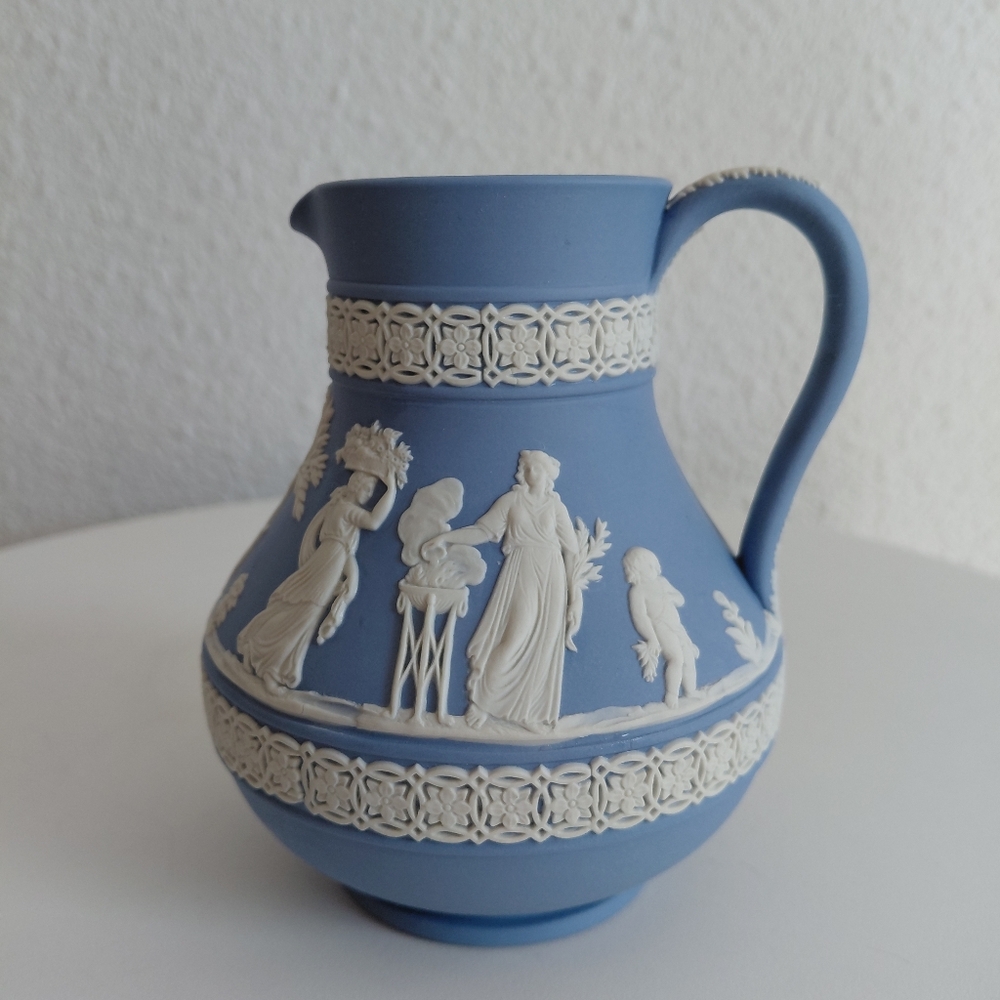 MC Antique Wedgwood Jasperware 5 " Tall Pitcher Etruscan Blue Classic - Picture 8 of 16